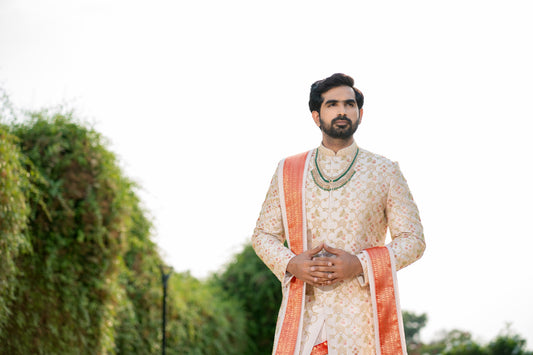 BEIGE MOSAIC MAJESTY