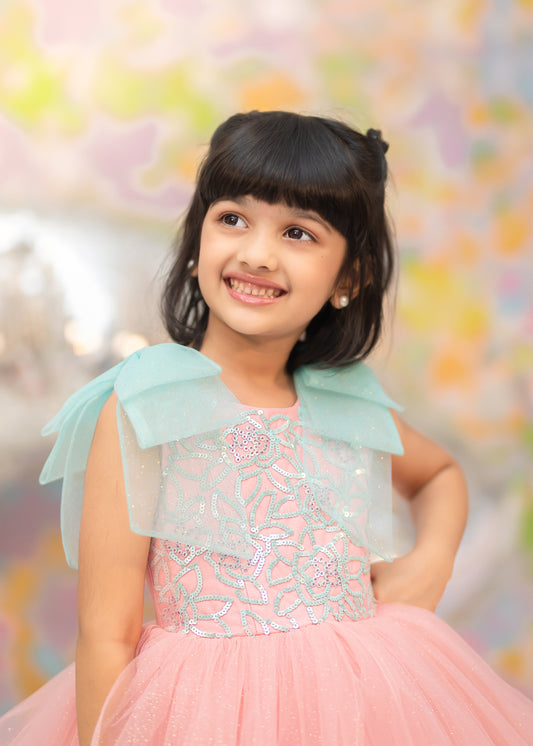 "Pink bow and rose"- teel bow hands frock