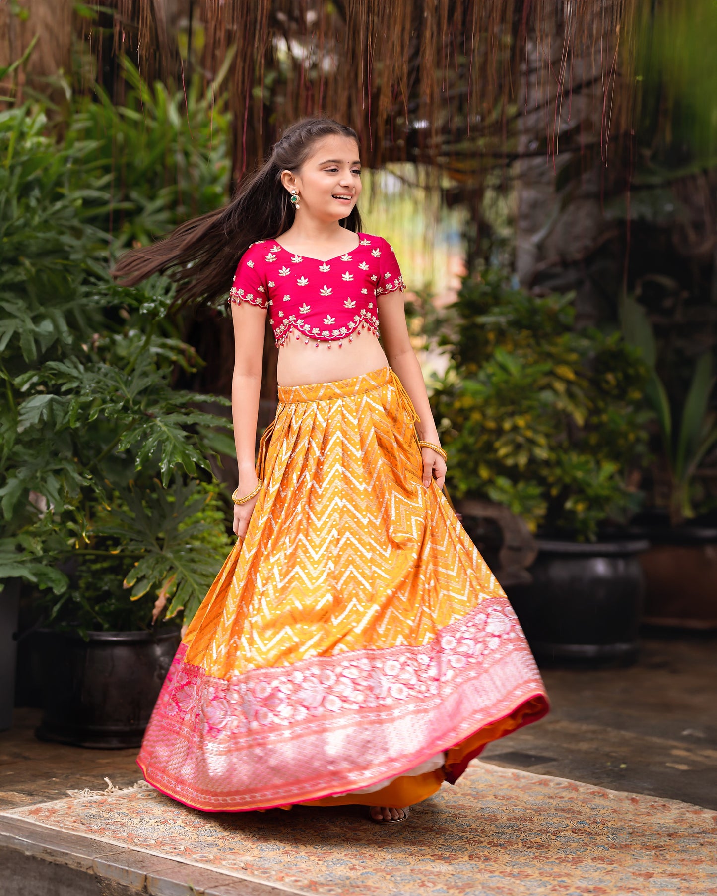MANGO YELLOW AND MAJNETA BANARASI