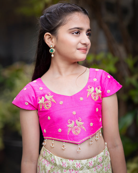 WHITE PATOLA WITH PINK BLOUSE